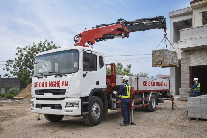 Những Loại Hàng Phù Hợp Với Xe Cẩu Tự Hành