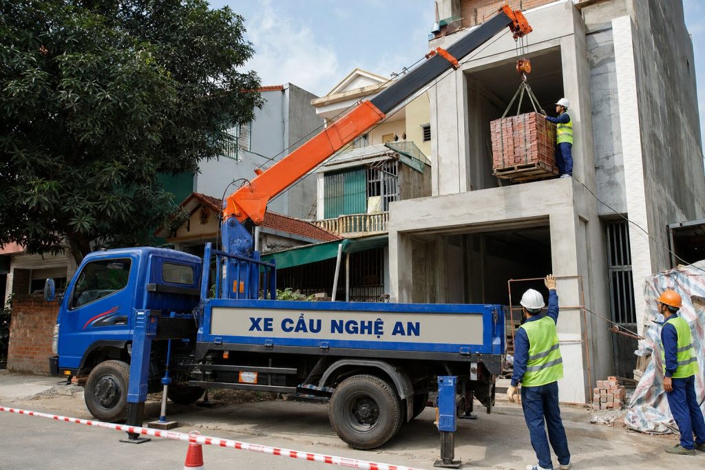 Xe cẩu Nghệ An - Cẩu Cấu Kiện Bê Tông